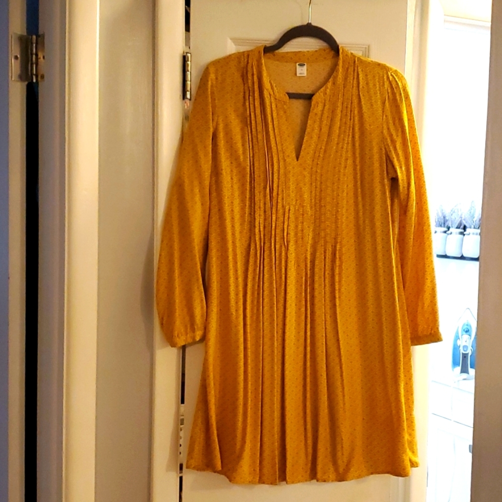 Womens long sleeved dress